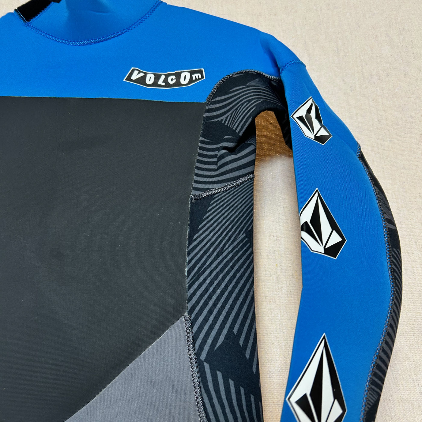 3/2 Boys Volcom Back Zip (Blue)