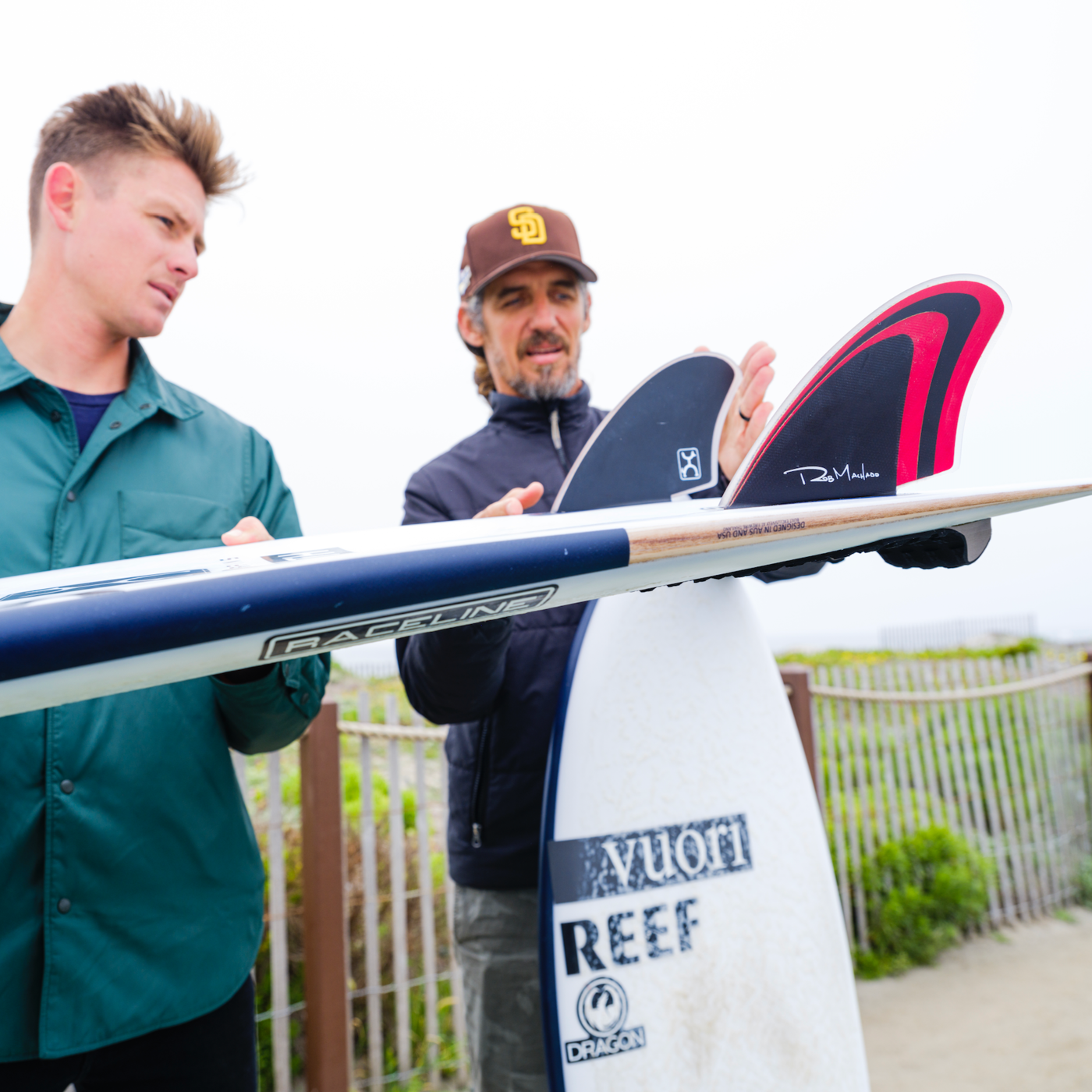 Endorfins TWIN - Machado Twin Keel single tab - Red / Black (SCREWS INTO FUTURES FIN BOX)