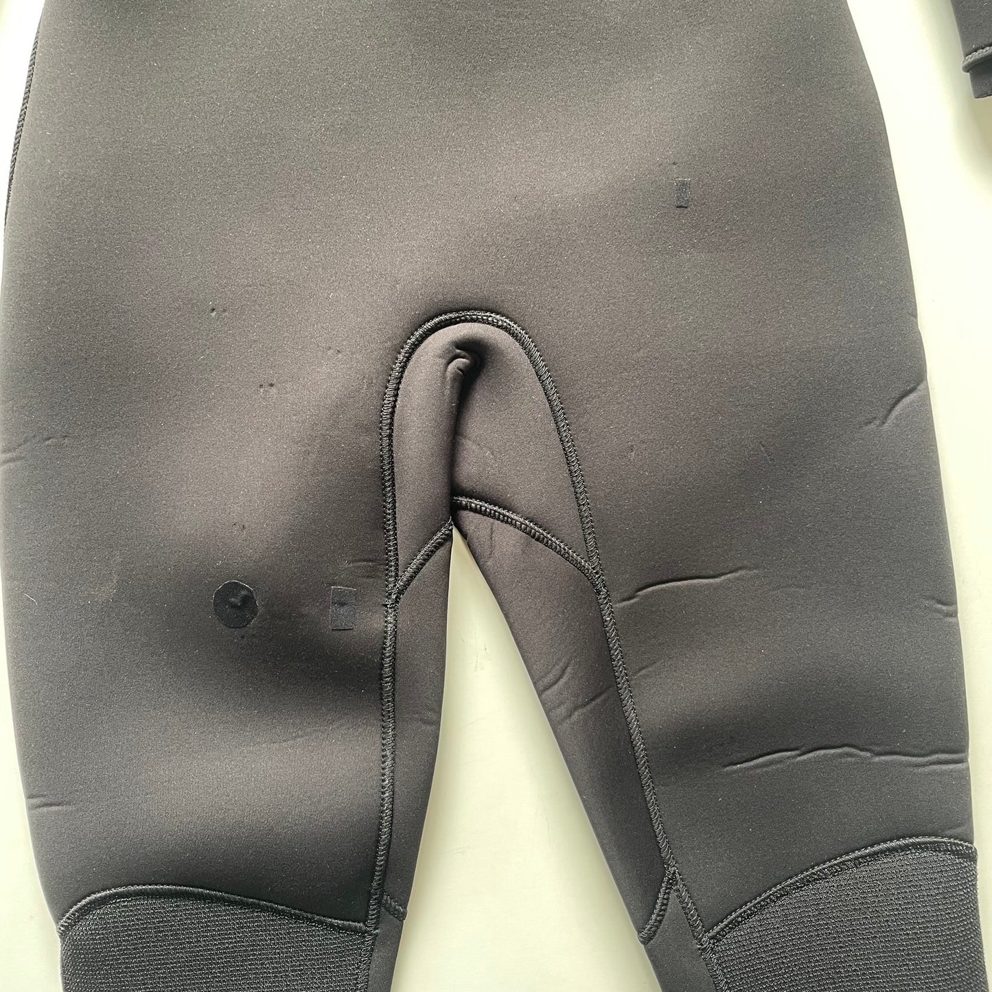 4/3 Womens O'Neill EPIC CT Back Zip Black Size 8S - REPAIRED DAMAGED*