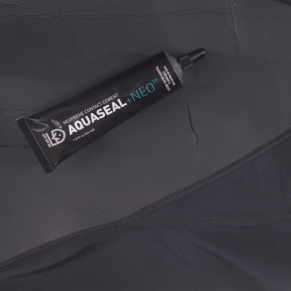 Repair Neoprene - Gearaid AQUASEAL+NEO (Neoprene contact cement) 1.5oz