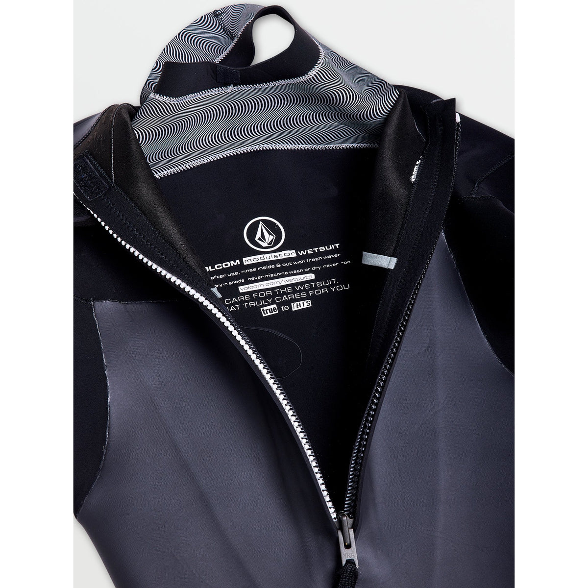 4/3mm Men's Volcom Back Zip Fullsuit (with inner liner)