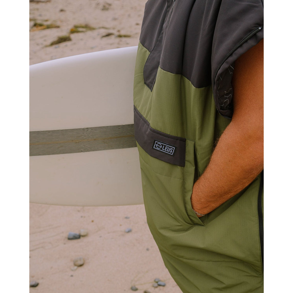 
                  
                    Changing towel - LEUS PONCHO - Apex Eco Poncho - Yosemite **Spring '24 🚚**
                  
                