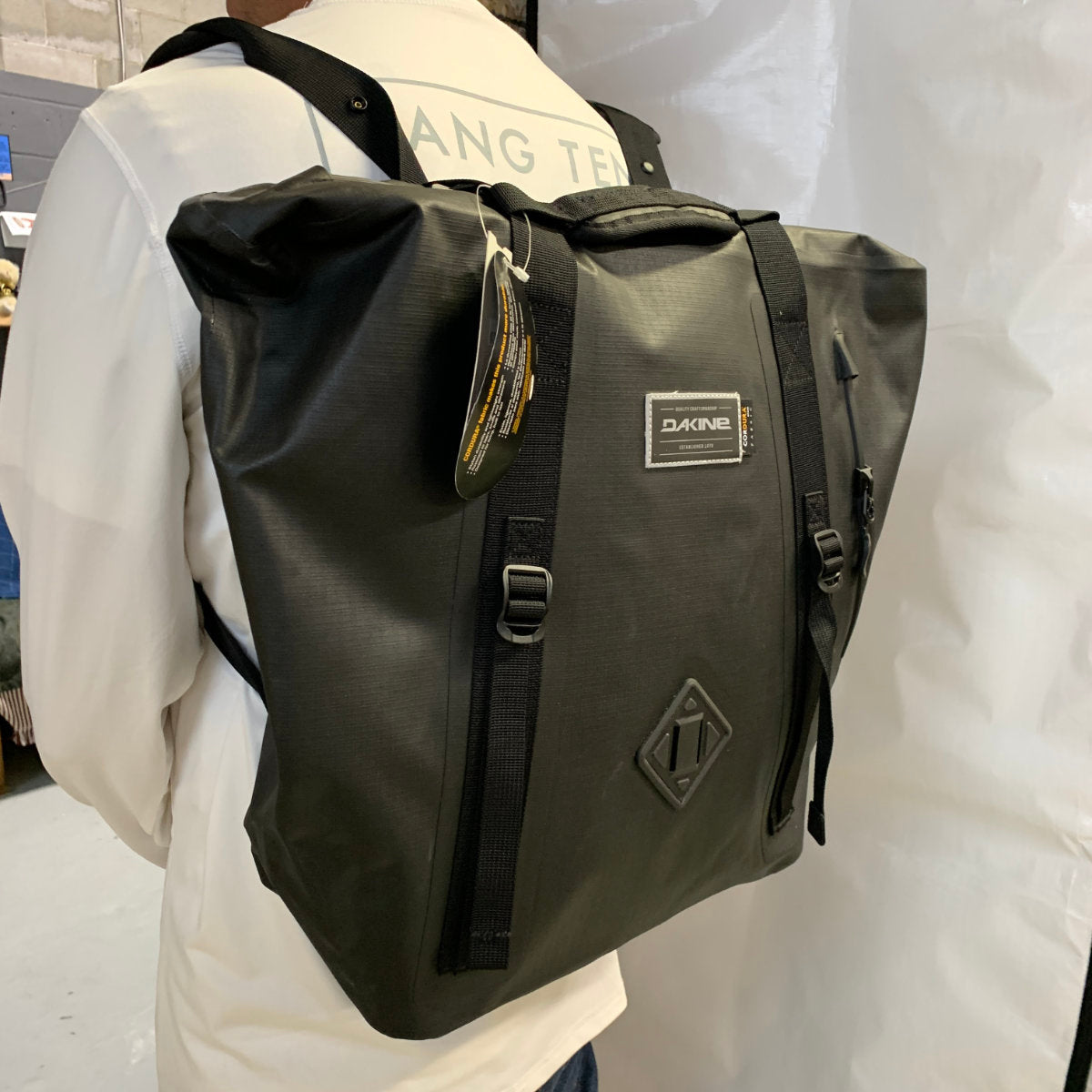 Travel Luggage - Dakine Cyclone Tote Backpack 27L - Cyclone Black