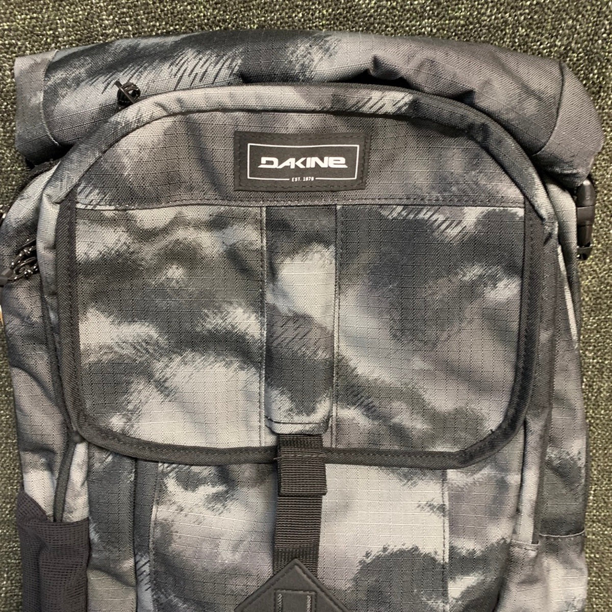 Travel Luggage - Dakine Mission Surf Dlx Wet/Dry Backpack 32L - DrkAshCamo