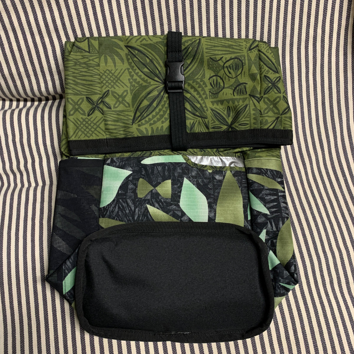 Travel Luggage - Dakine Section Roll Top Backpack Wet/Dry 28L - Platelunch