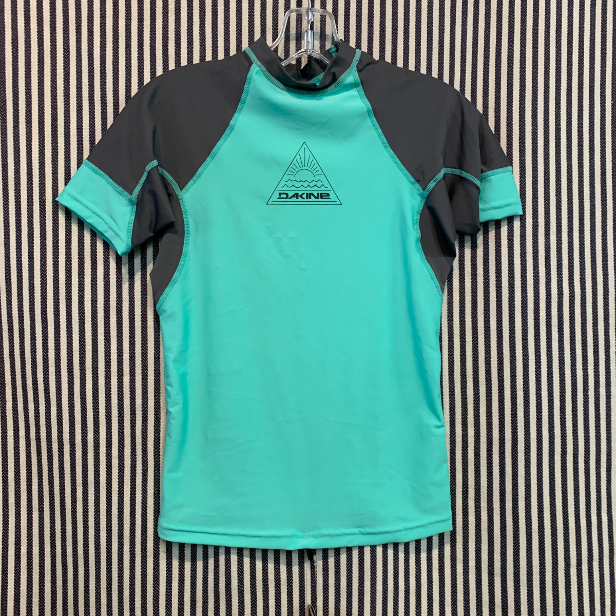 Dakine Womens Rashies: Flow Snug Fit S/S