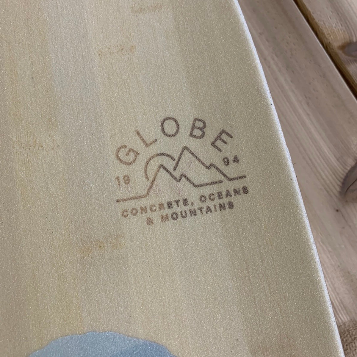 Globe - Arcadia Cruiser - Bamboo/Mountains