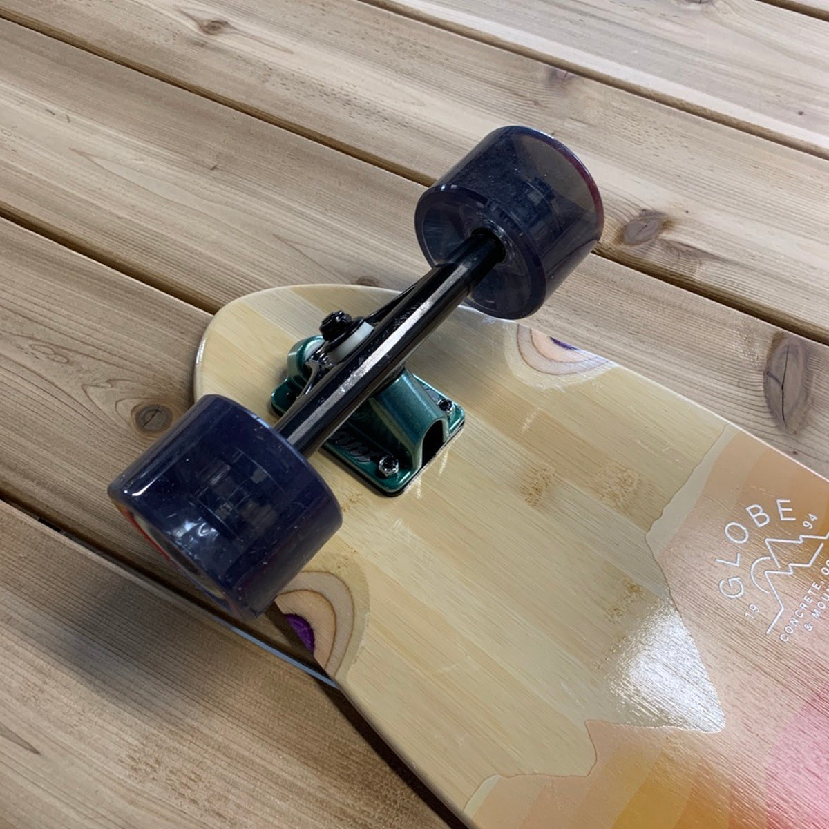 Globe - Arcadia Cruiser - Bamboo/Mountains