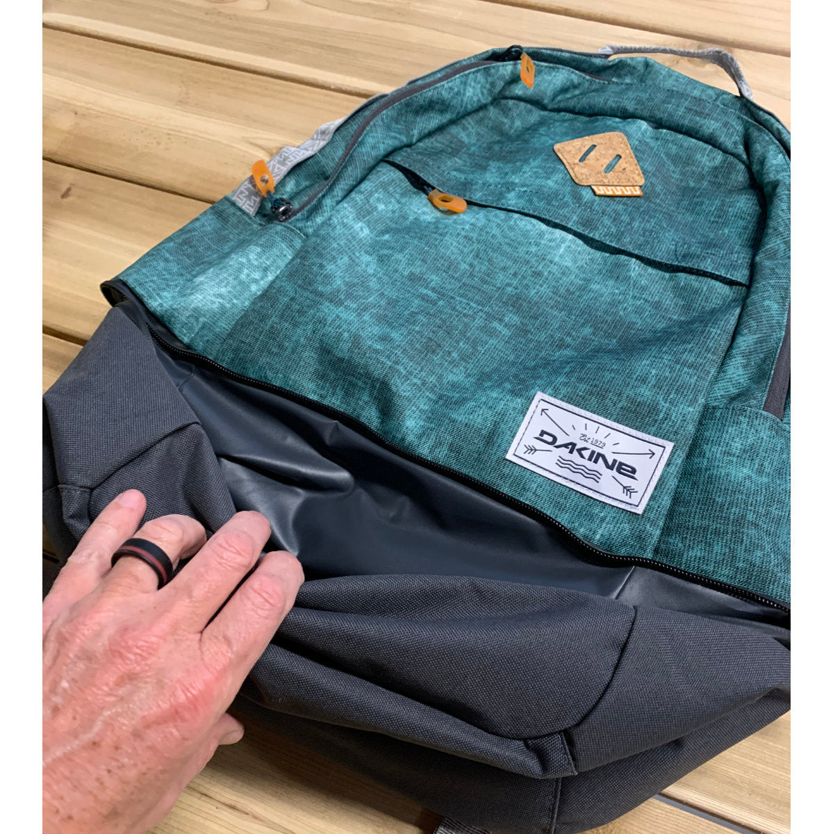 Travel Luggage - Dakine Backpack Interval Wet/Dry 24L Mariner