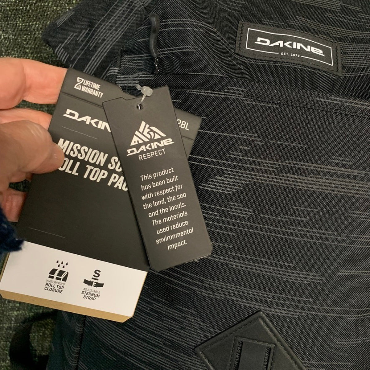 Travel Luggage - Dakine Mission Surf Roll Top Backpack 28L - Flashrefle