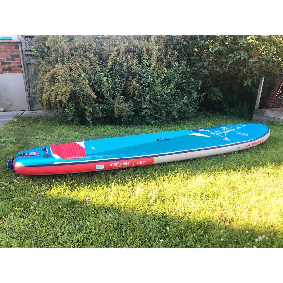 Starboard Inflatable SUP 11'2" X 31+" X 5.5" iGo Zen SC With Paddle