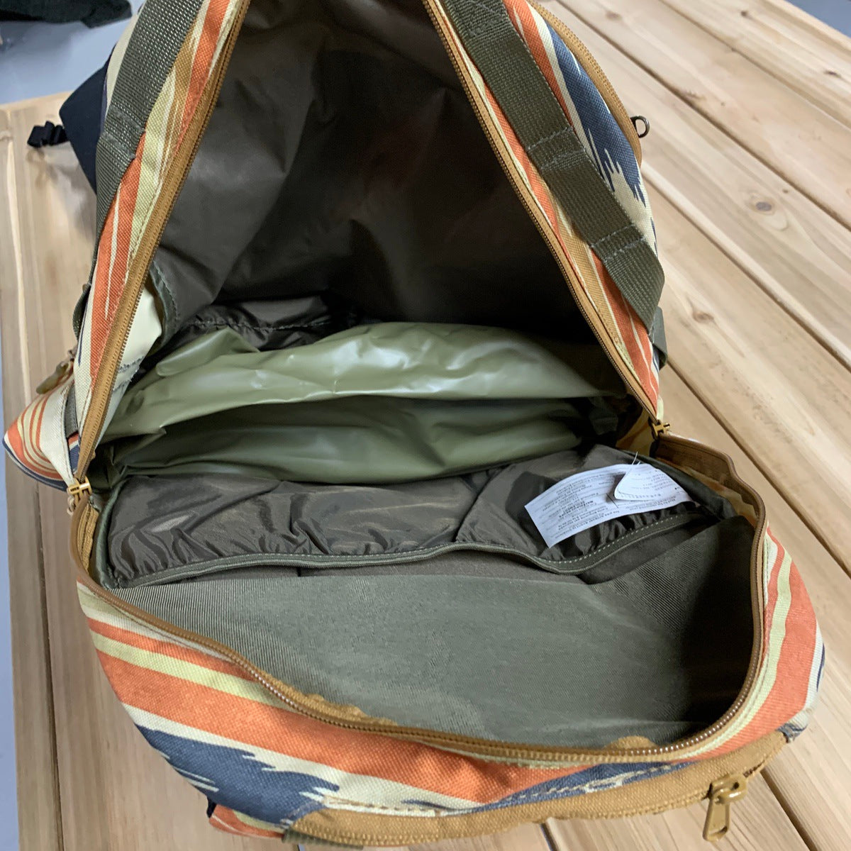Travel Luggage - Dakine Backpack Interval Wet/Dry 24L Standstone