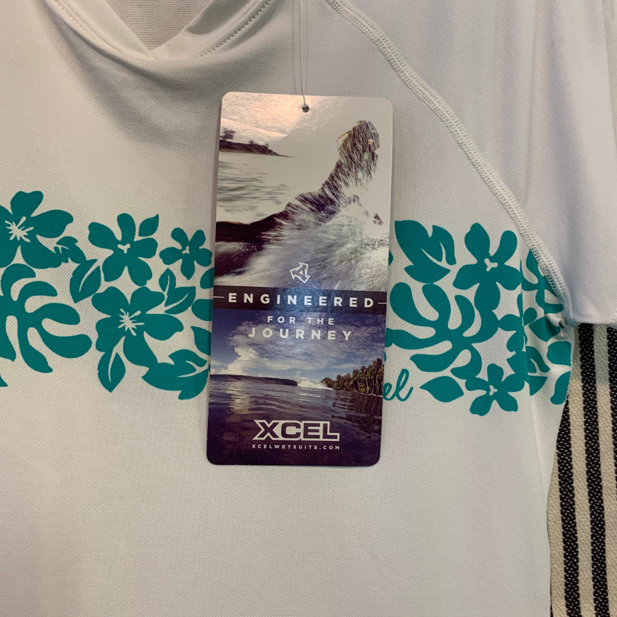 Womens Rashie XCEL Floral Scoop Neck S/S Ventx - White