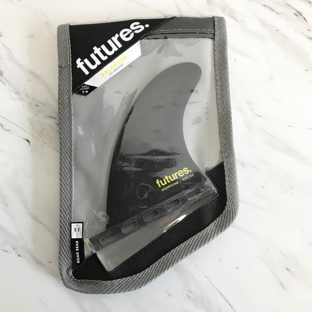 FUTURES QUAD REAR - QD2 4.0 Honeycomb Fin Set - Smoke/Black/Yellow - Medium