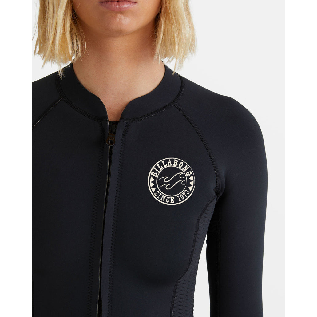 
                  
                    1mm Women's Billabong Peeky Natural Flatlock Jacket - Surf Ontario
                  
                