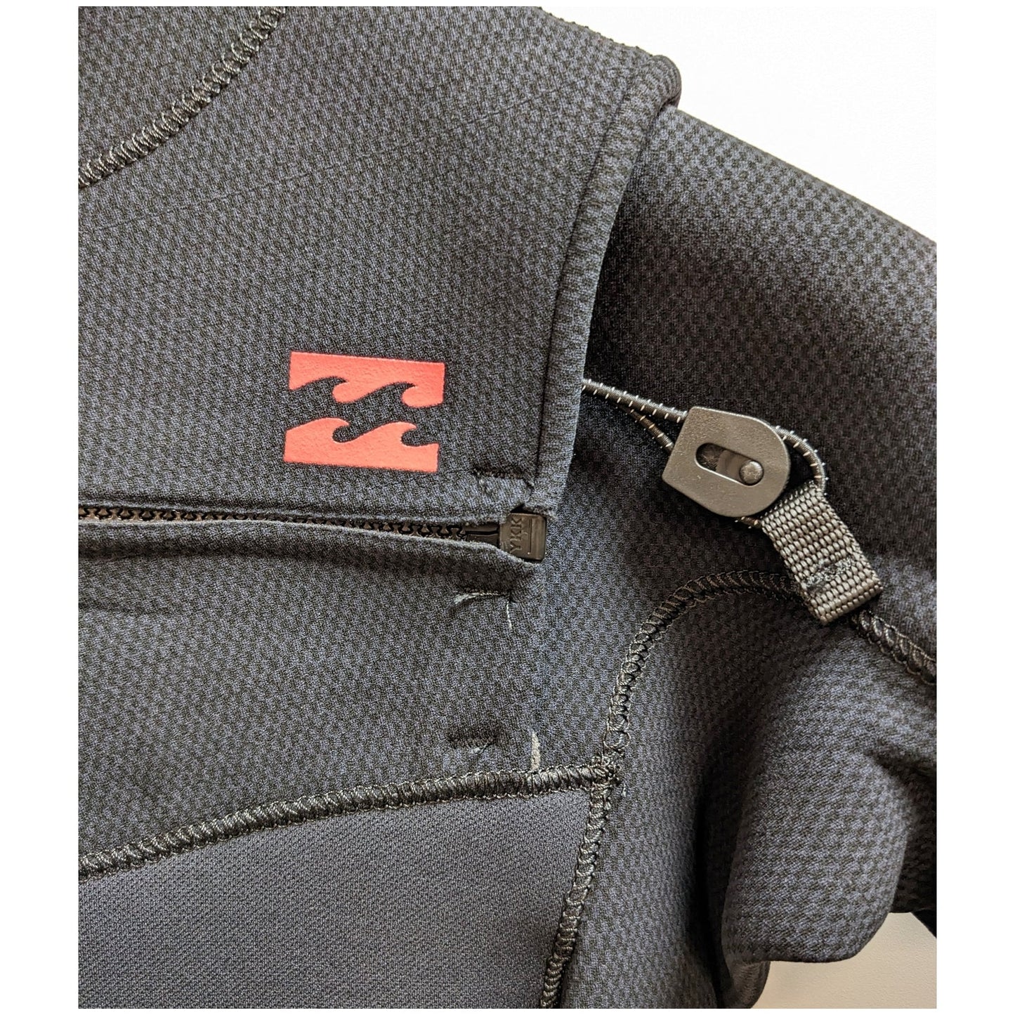 
                  
                    3/2 Women’s Billabong Furnace Comp Chest Zip Wetsuit  - Black/Army Green
                  
                