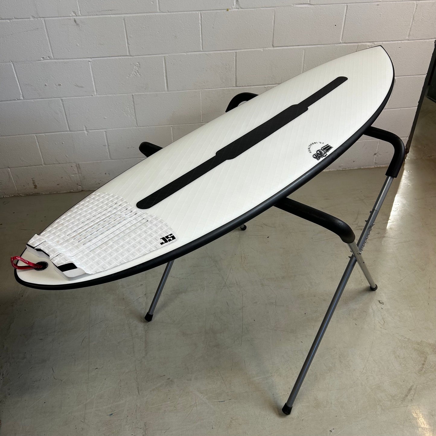 
                  
                    JS Industries - El Baron 6'4 HYFI 3 Futures 5 fin - USED* 🏷️
                  
                