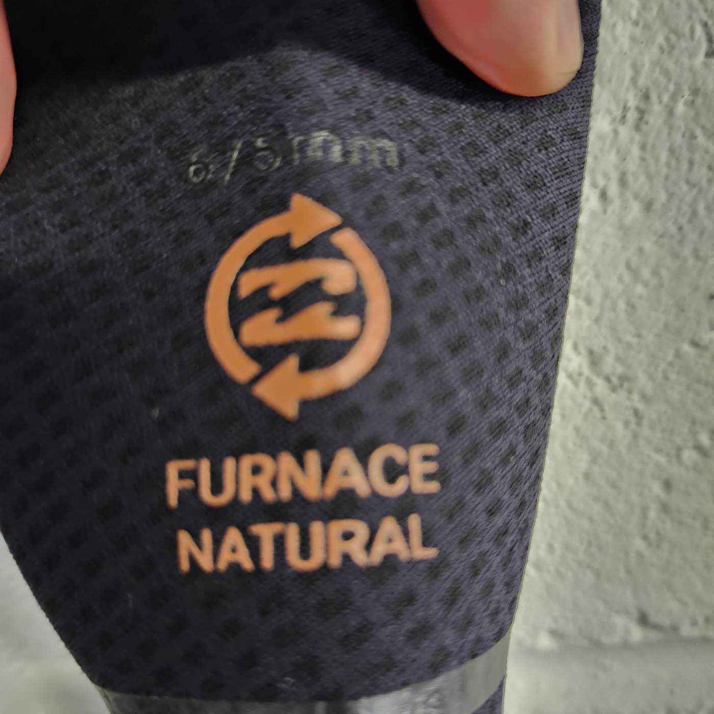
                  
                    6/5 Women's Billabong Furnace Natural Chest Zip Hooded Wetsuit - Surf Ontario
                  
                