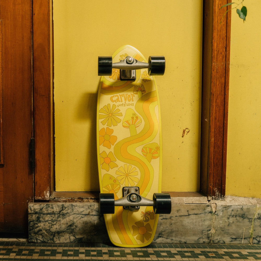 
                  
                    Carver - 30.25‘’ Trippie Hippie Surfskate
                  
                