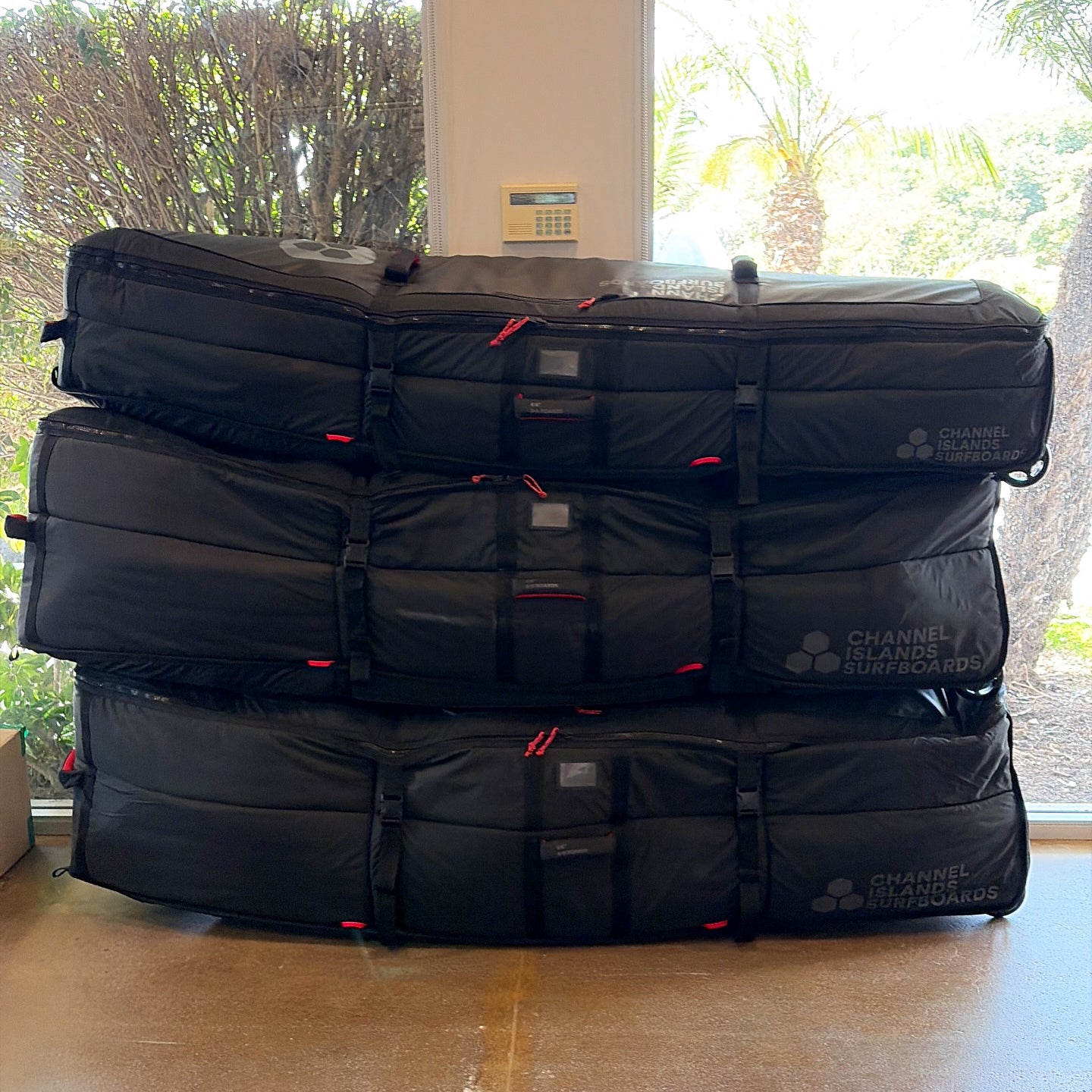 
                  
                    Channel Islands Board Cover - TEAM TRAVELER WHEELED Black - 8 boards **1-2 WEEKS 🚚** - Surf Ontario
                  
                