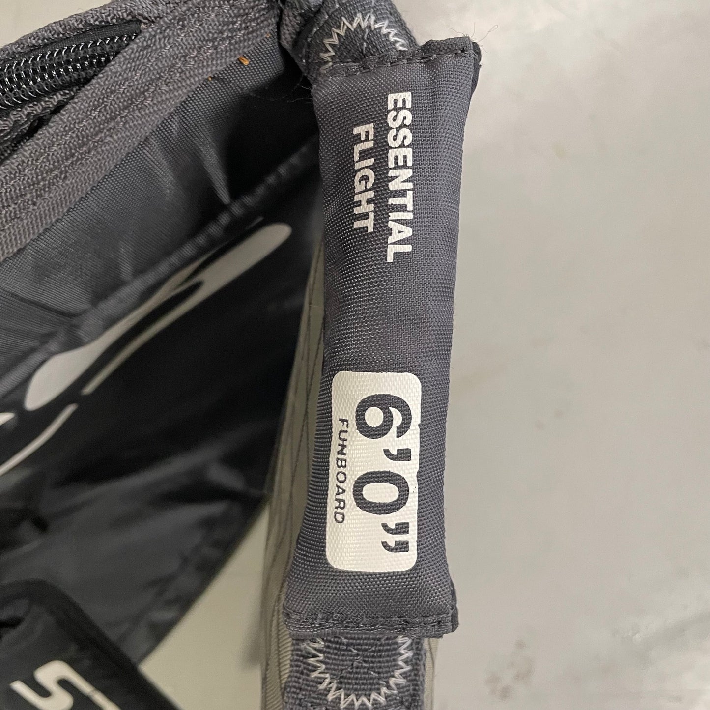 
                  
                    FCS 6'0 Funboard Travel bag - USED*
                  
                