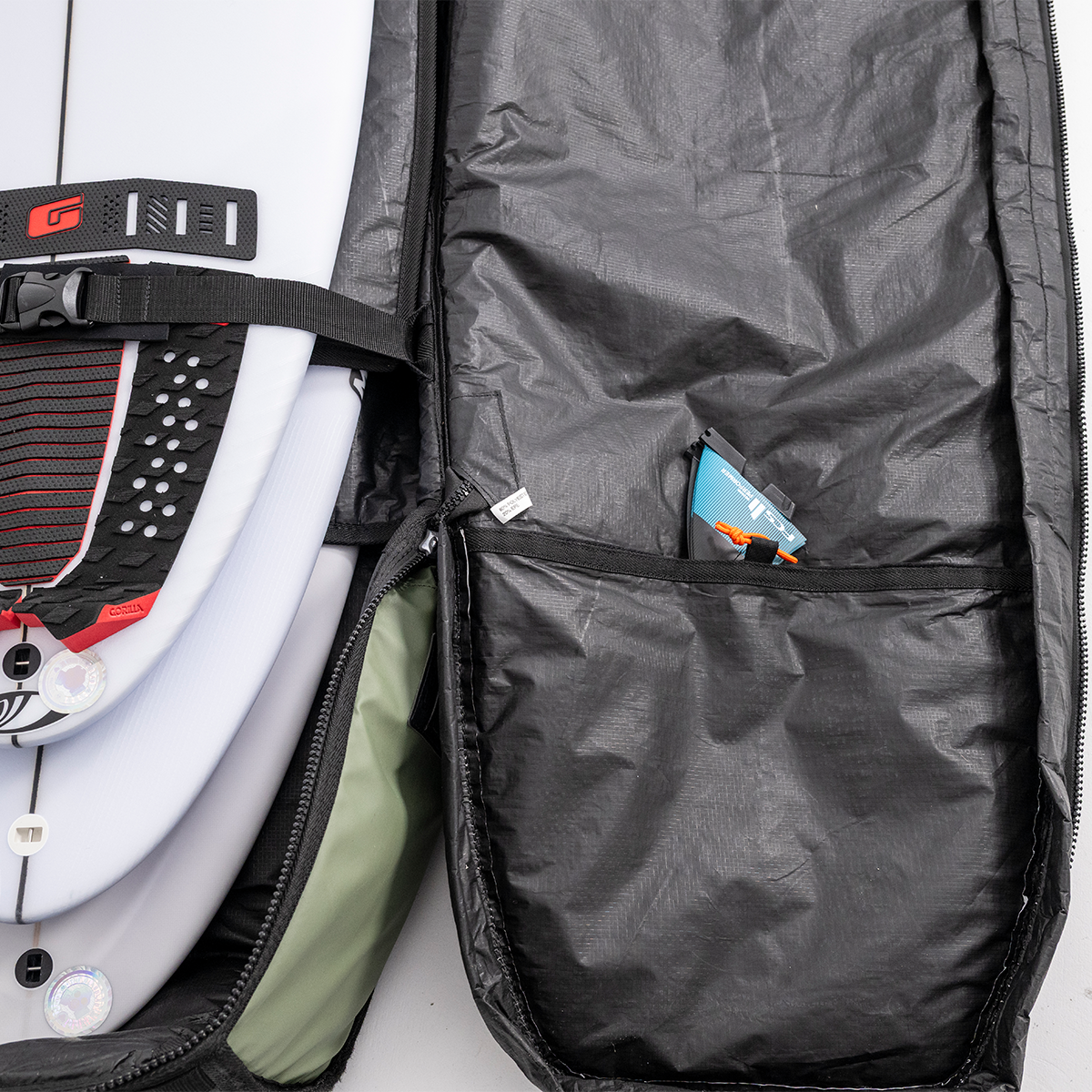 
                  
                    FCS board bag - Travel 2 Shortboard/Fish/Hybrid Alpine **1-2 WEEKS 🚚**
                  
                