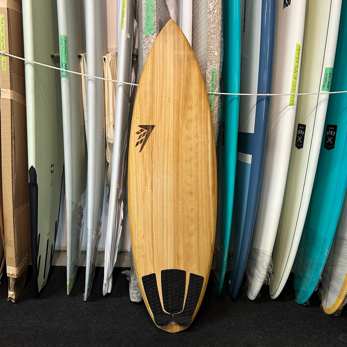 FIREWIRE Spitfire 5’6 FST Mannkine28.3L Firewire Spitfire 5'6 x 19 ¾ x 2 ⅜ Surfboard • USED