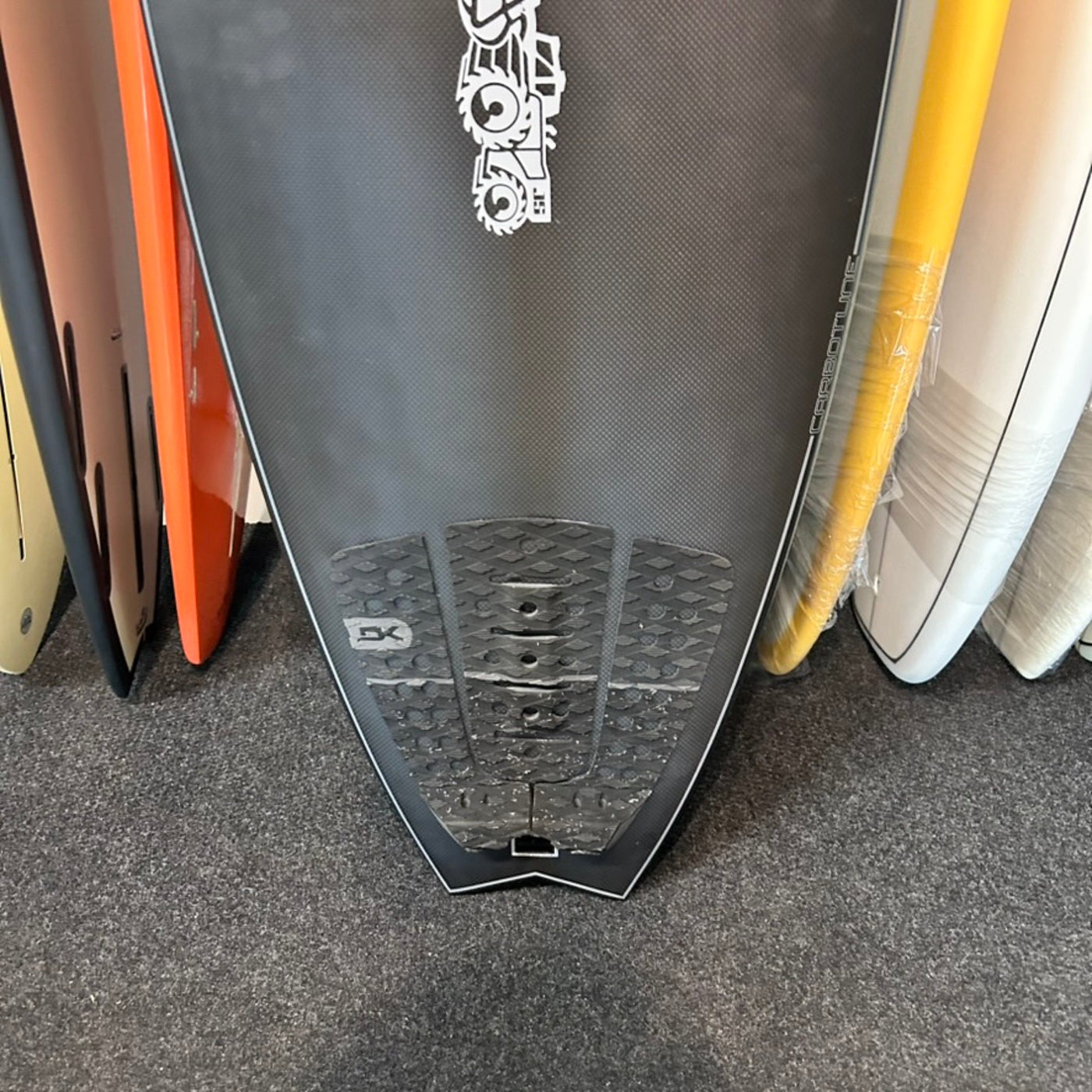
                  
                    JS Industries - Xero Fusion 6'2 CARBOTUNE 3.0 Futures 5 fin - USED*
                  
                