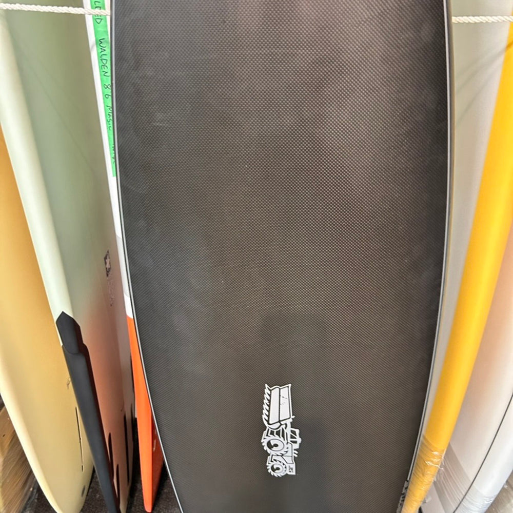 
                  
                    JS Industries - Xero Fusion 6'2 CARBOTUNE 3.0 Futures 5 fin - USED*
                  
                