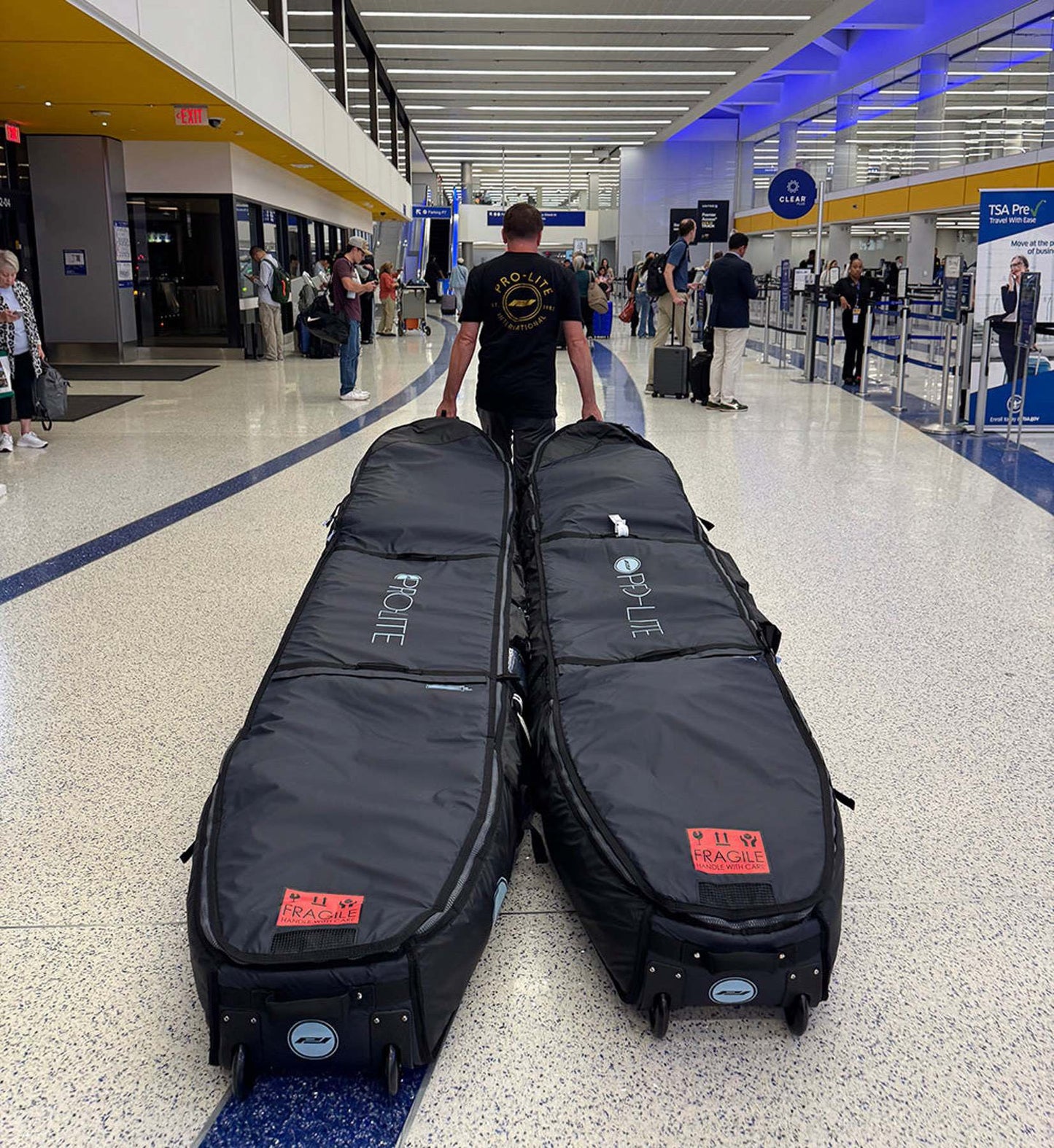 
                  
                    Pro-Lite Board Bag - Wheeled Coffin-Longboard 9'0 & 9'6 (2-4 Boards) Black **1-2 WEEKS 🚚**
                  
                