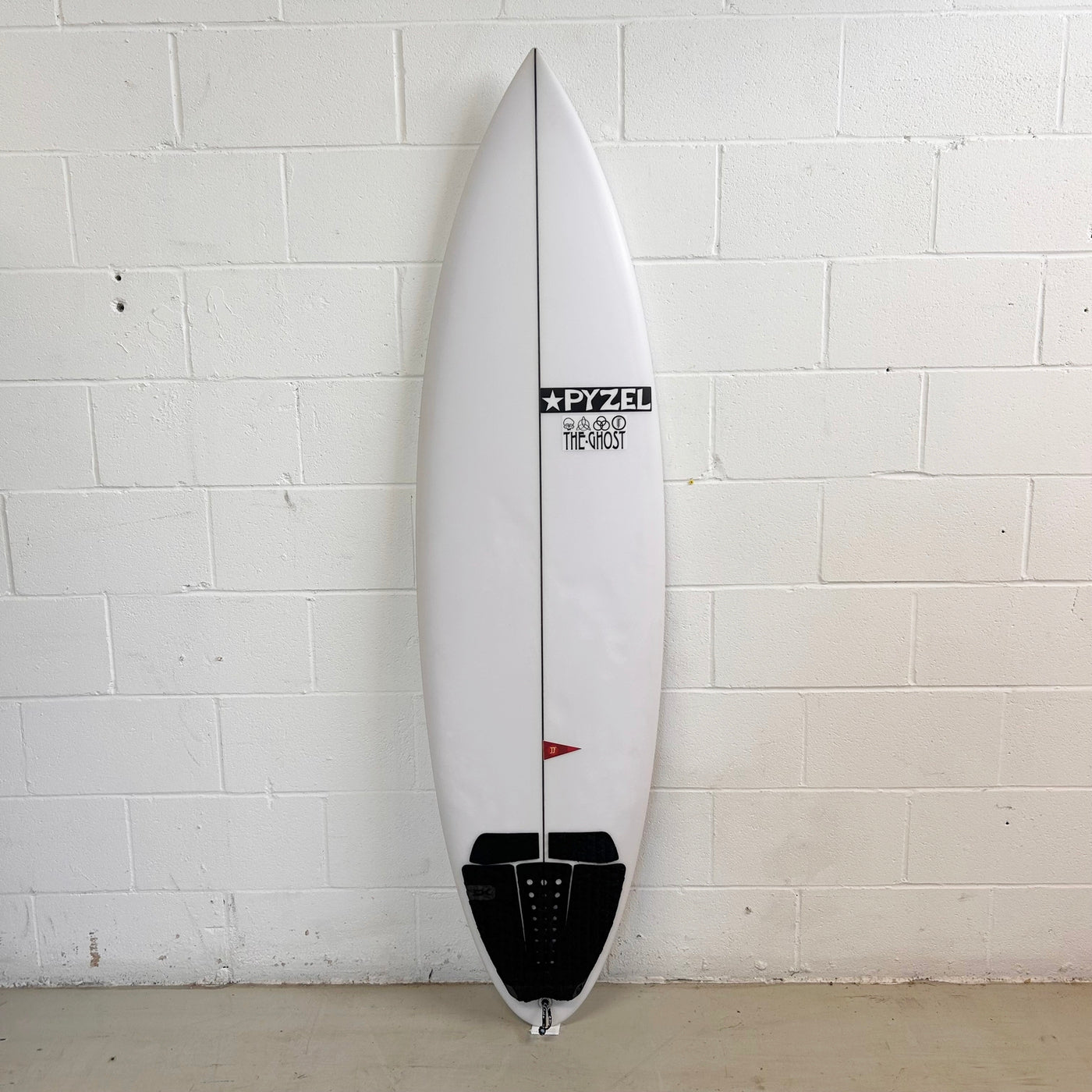 
                  
                    Pyzel - Ghost 6'2 - 5 fin Futures - USED* 🏷️
                  
                