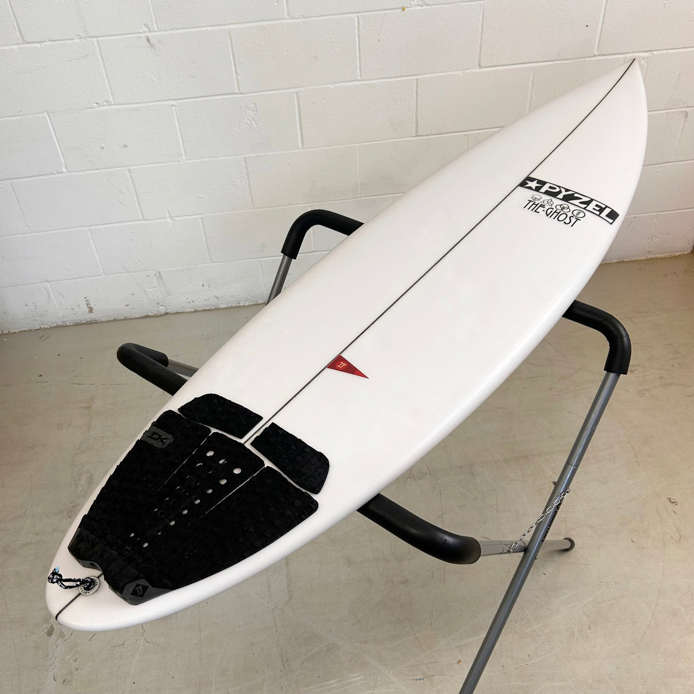 
                  
                    Pyzel - Ghost 6'2 - 5 fin Futures - USED* 🏷️
                  
                