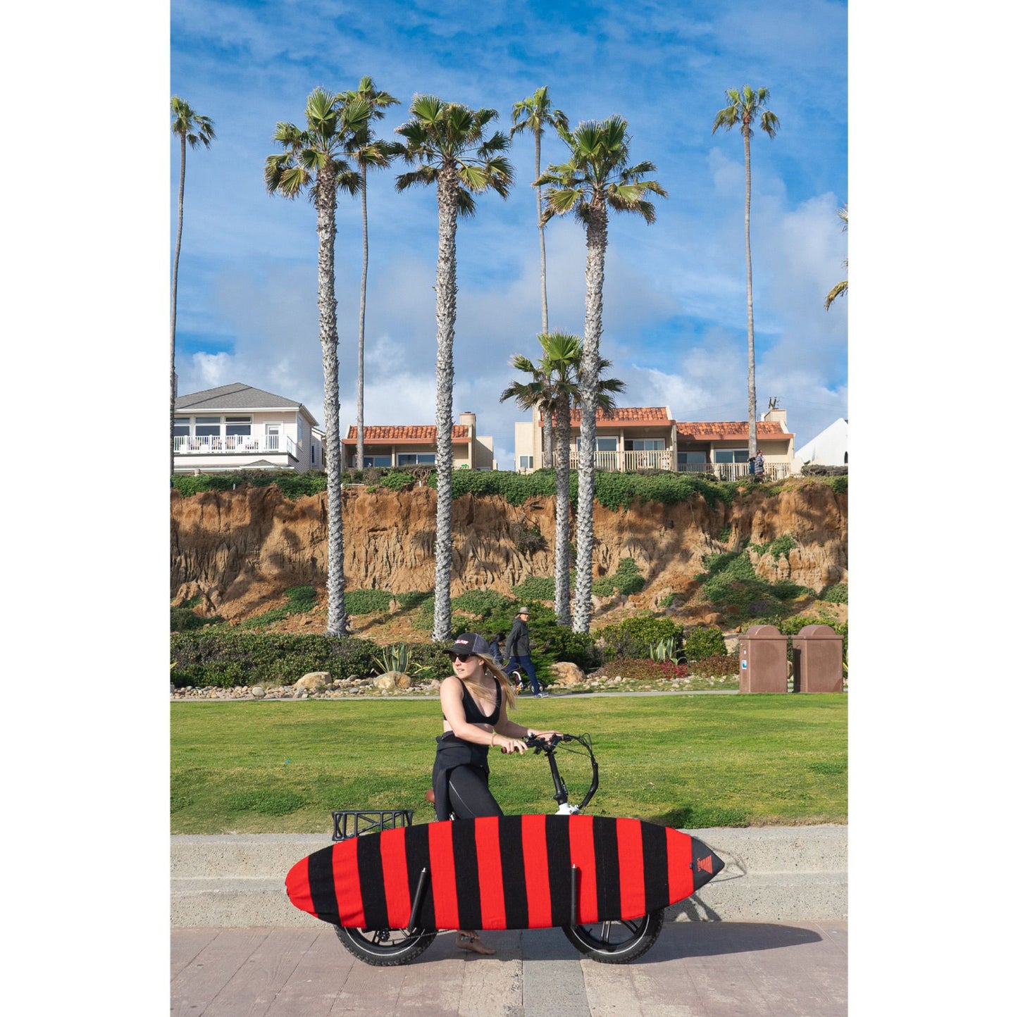 
                  
                    Veia Bag - 7'0 Explorer Surfboard Sock - Red **1-2 WEEKS 🚚**
                  
                