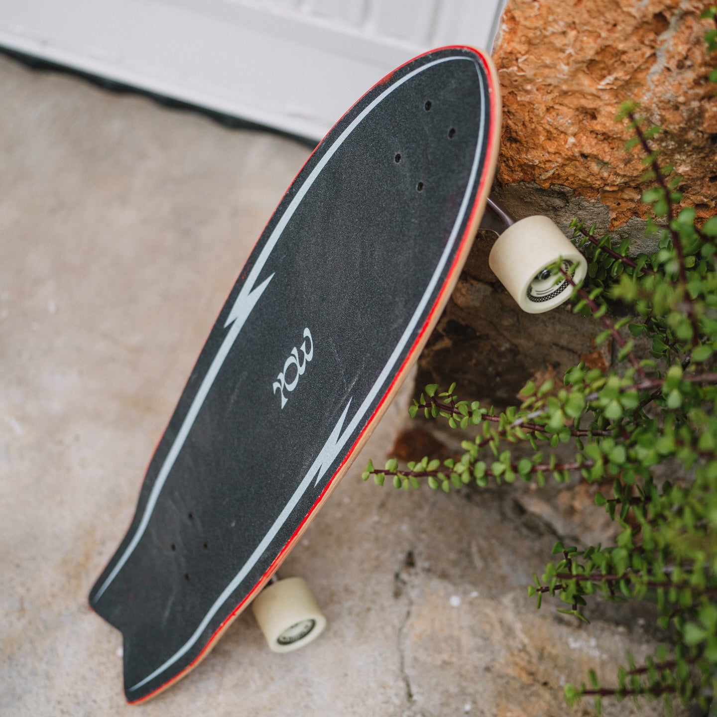 
                  
                    YOW Pipe 32" - Power Surfing Series Surfskate
                  
                