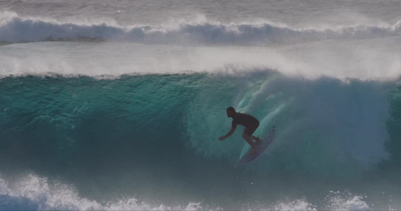 
                  
                    Load and play video in Gallery viewer, Haydenshapes New Wave Mid 6&amp;#39;10 - FutureFlex - Black - Future Fins
                  
                