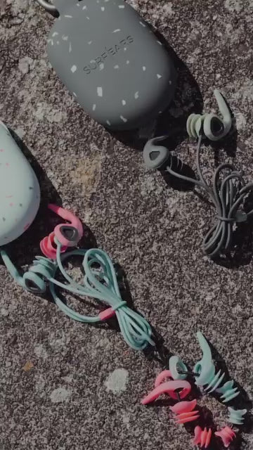 
                  
                    Load and play video in Gallery viewer, Protective Gear (Surf) - Ears - SurfEars 4.0 Coral Sky
                  
                