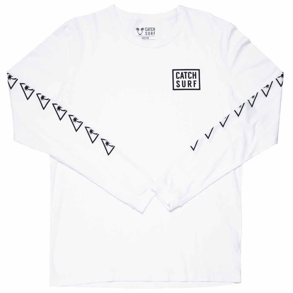 Black t shirt over white long sleeve clearance