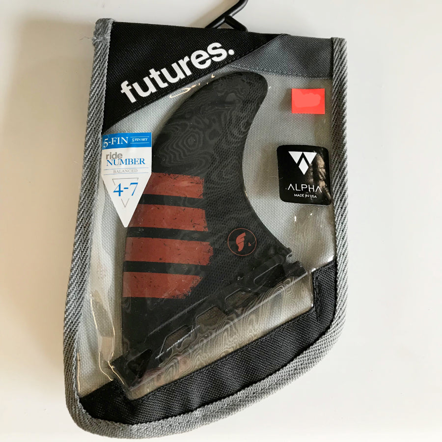 Futures 5 FIN - F4 - QD2 375 Alpha Carbon/Red – Surf Ontario