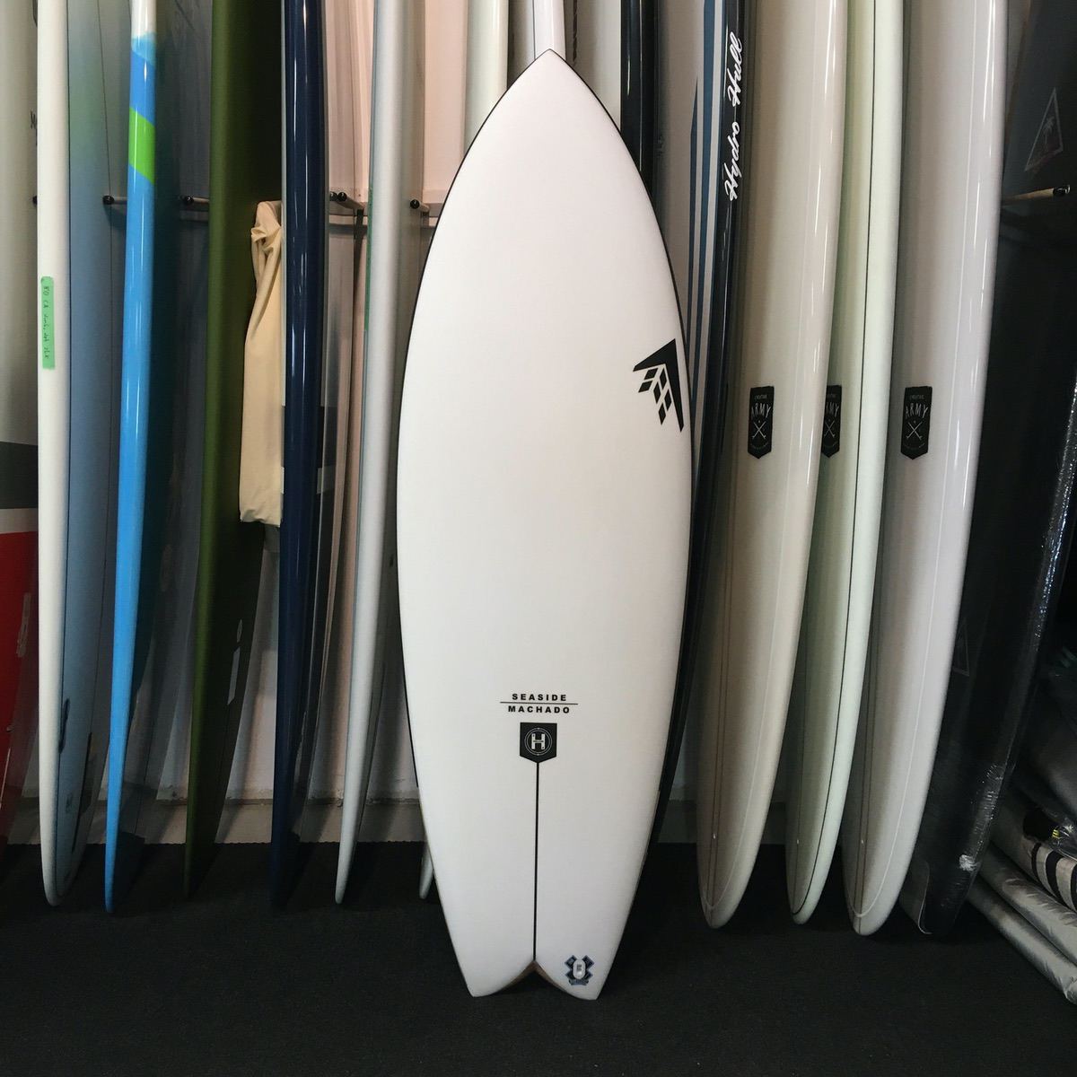 
                  
                    Machado Seaside 5'10 Helium Black - Futures
                  
                